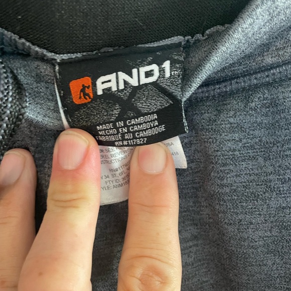 And 1 joggers. Very comfortable grey pants with side leg pocket. Size m - Picture 5 of 7